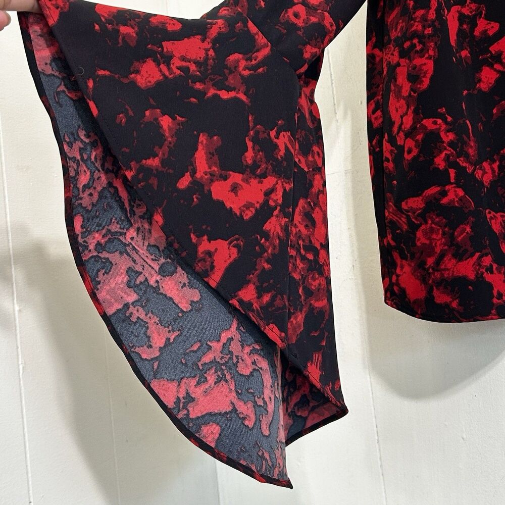 Carmen Marc Valvo Black & Red Floral Long Bell Sleeve Blouse Top Size Small - Picture 7 of 11